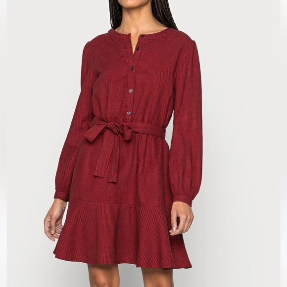 GAP Dresses & Skirts - Gap Red Houndstooth Henley Dress Belted Button Up XS NEW!